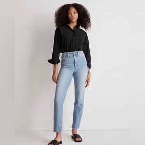The Petite Perfect Vintage Straight Jean in Ferman Wash - Madewell - Size 30P
